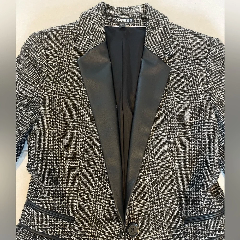Tweed Blazer - Picture 2 of 2